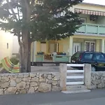 Ana *