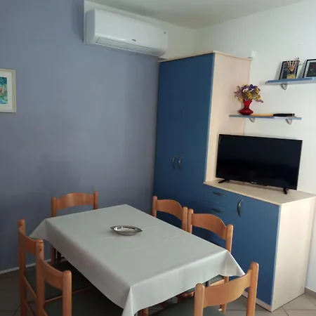 Apartment Ana *