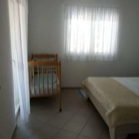 Apartment Ana *